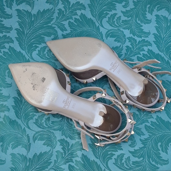 Like New Valentino rockstud mocha heels 8.5/39.5 - Picture 6 of 8